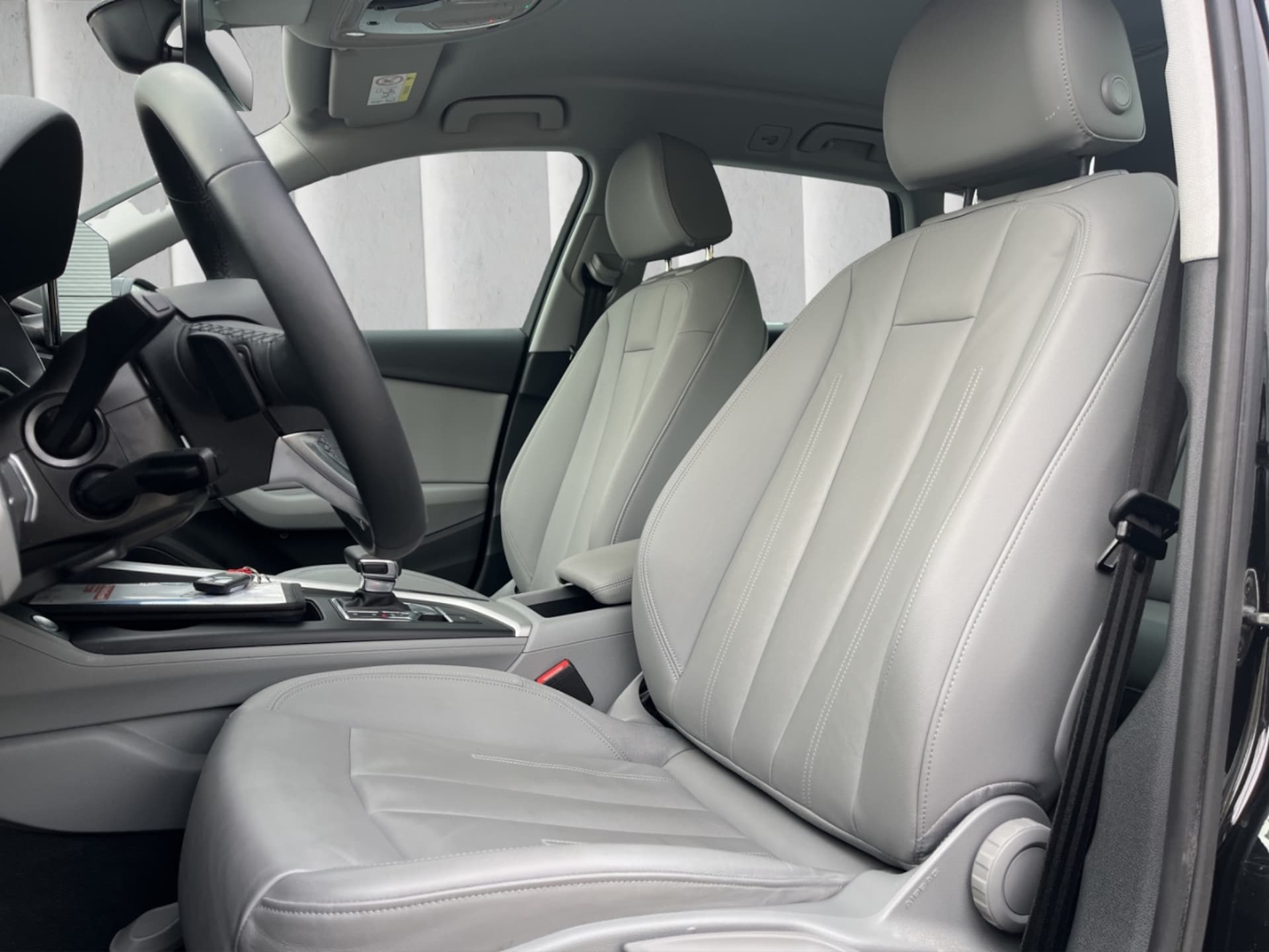 Audi A4 Avant S line