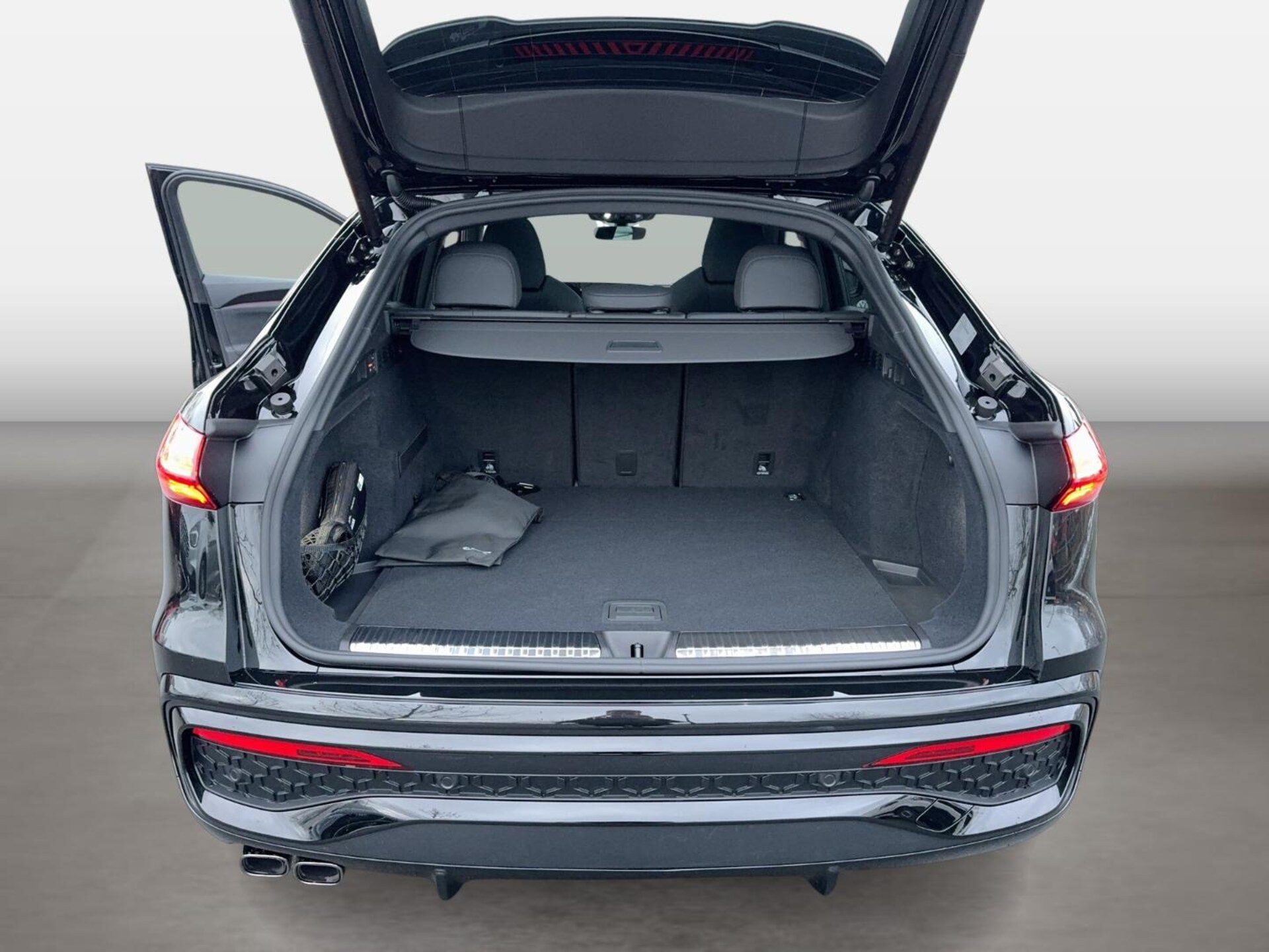 Audi Q5 Sportback edition one