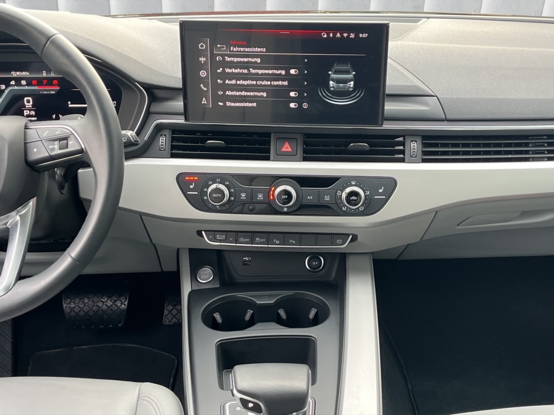 Audi A4 Avant S line