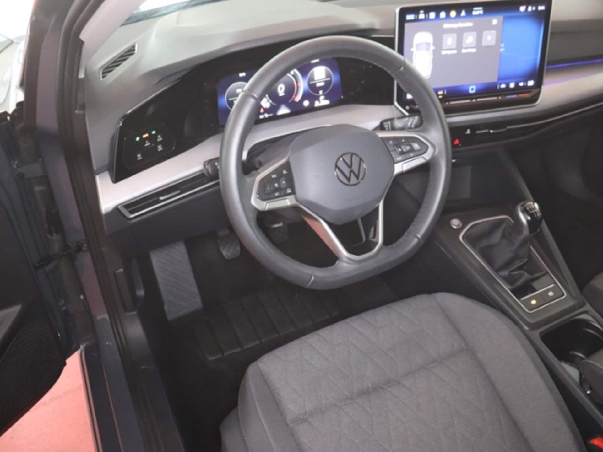 Volkswagen Golf Life