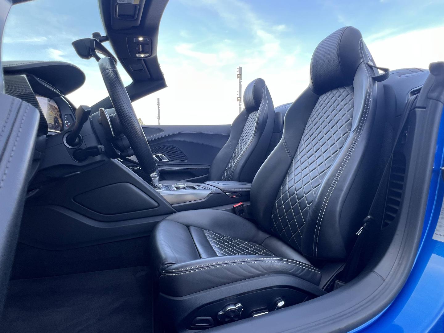 Image about Audi R8 Spyder R8 Spyder V10 plus 5.2 FSI quattro 449 kW (610 ch) S tronic