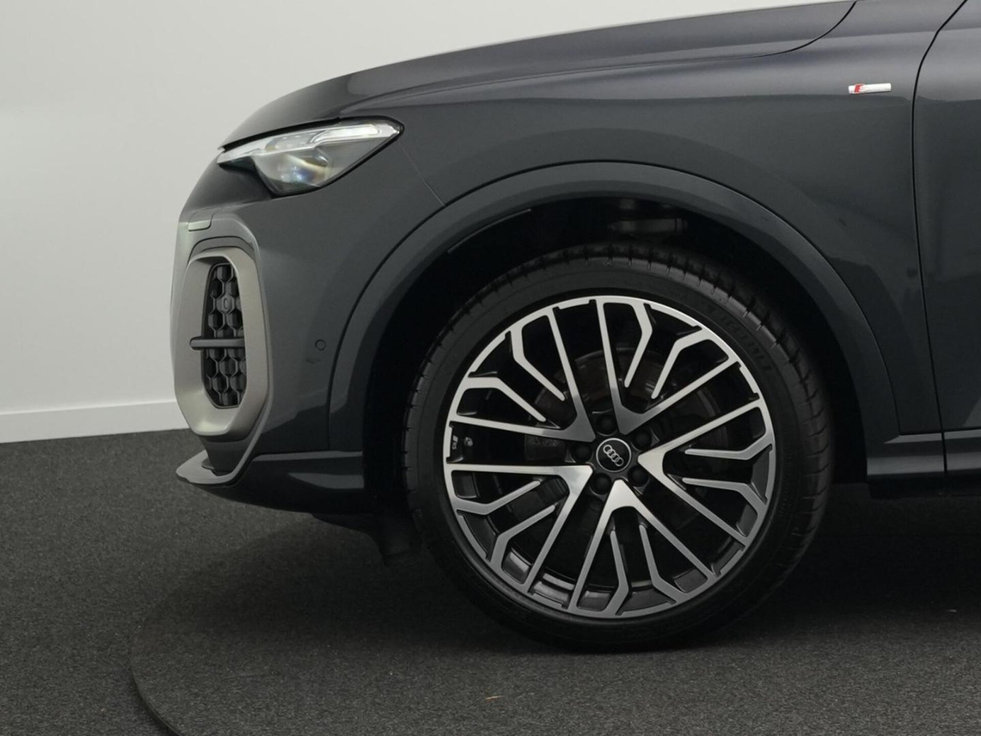 Audi Q5 Sportback edition one