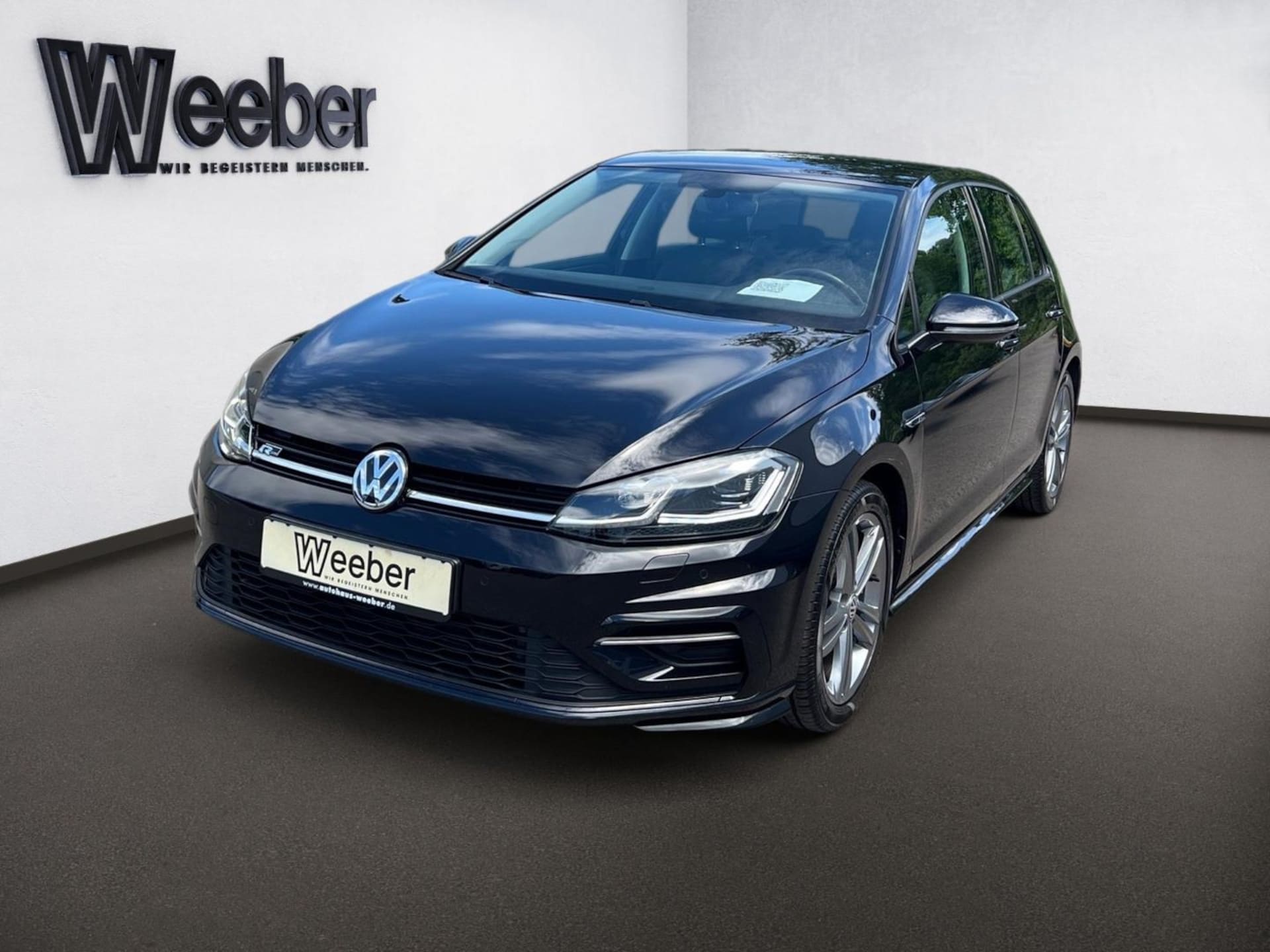 Volkswagen Golf R-Line