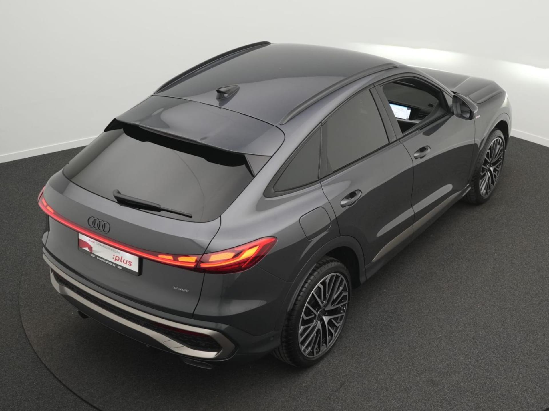 Audi Q5 Sportback edition one