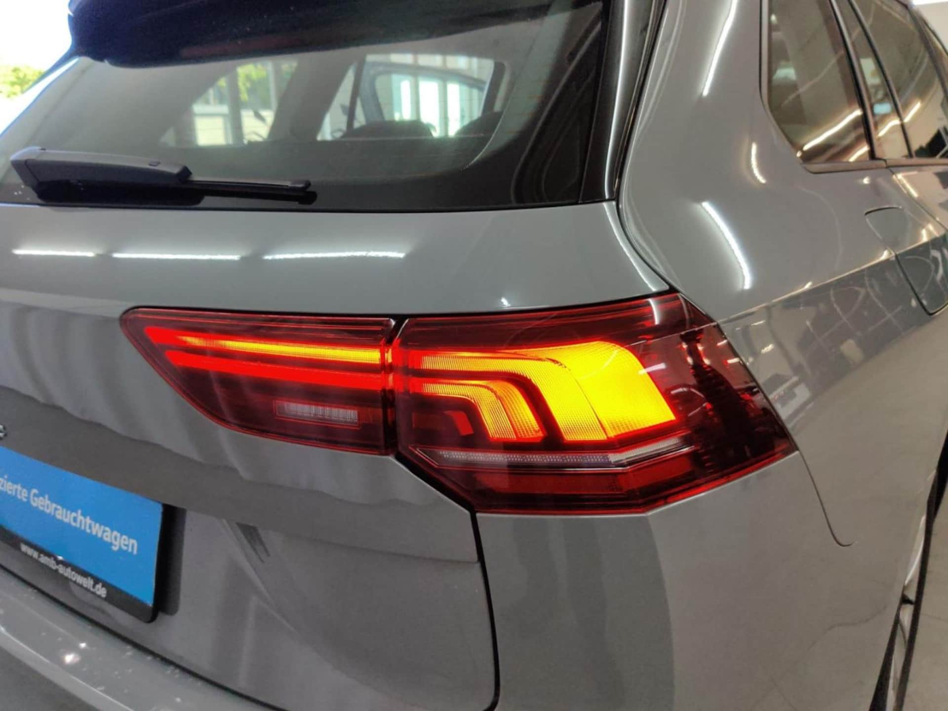 Volkswagen Golf Variant Life
