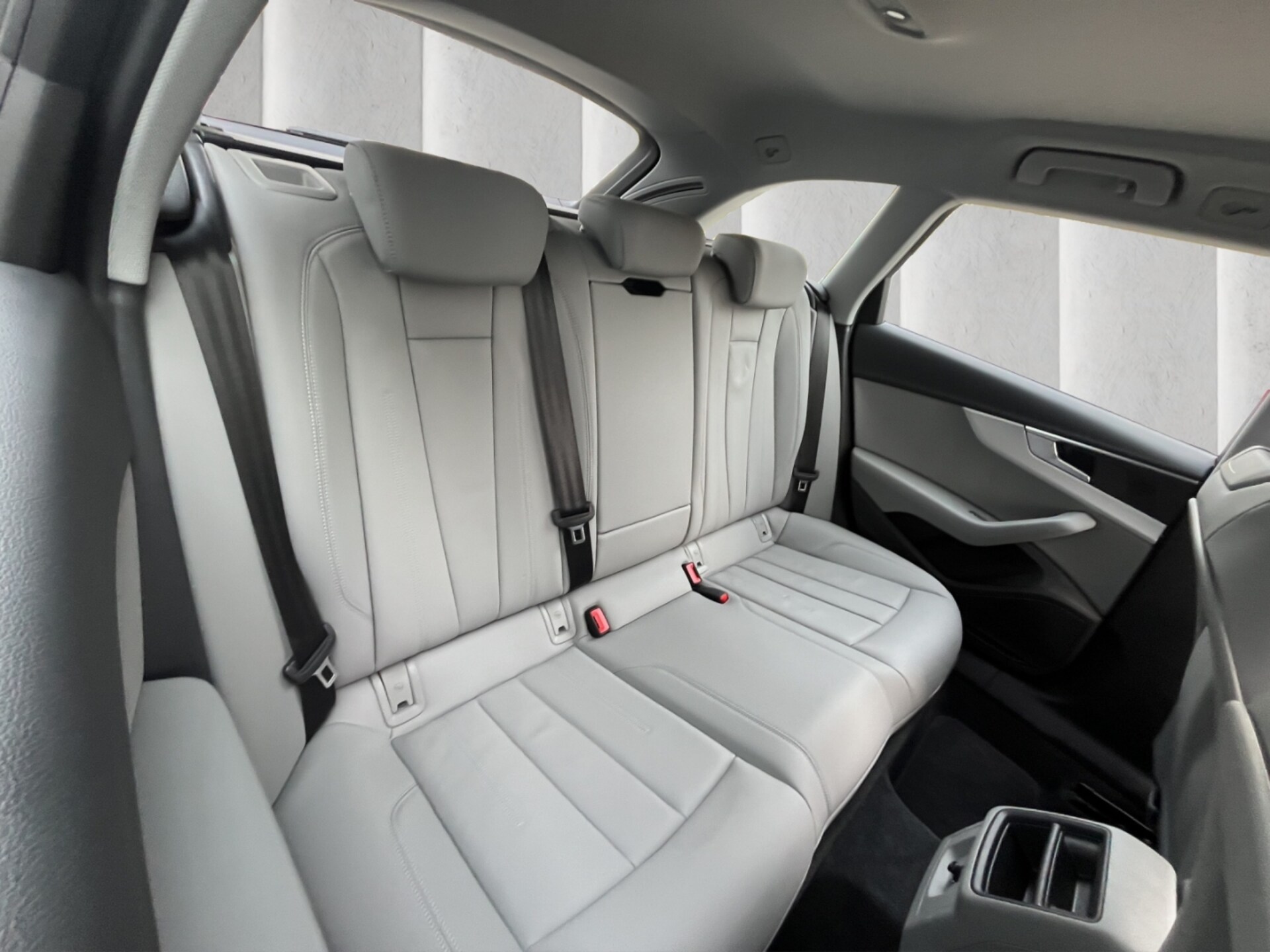 Audi A4 Avant S line