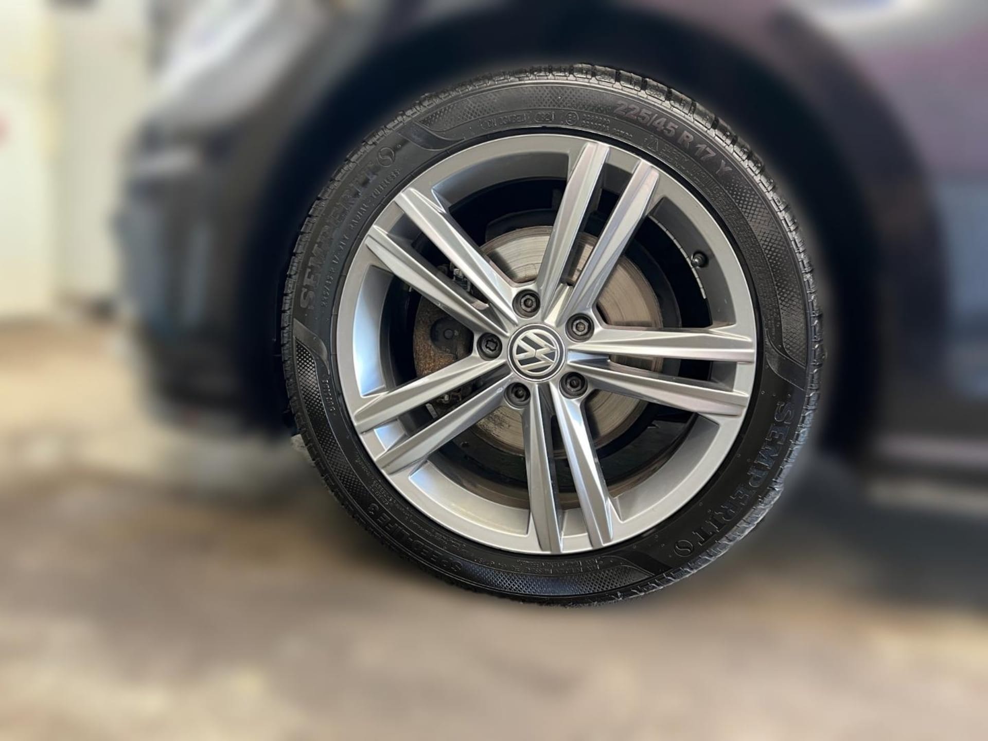 Volkswagen Golf R-Line