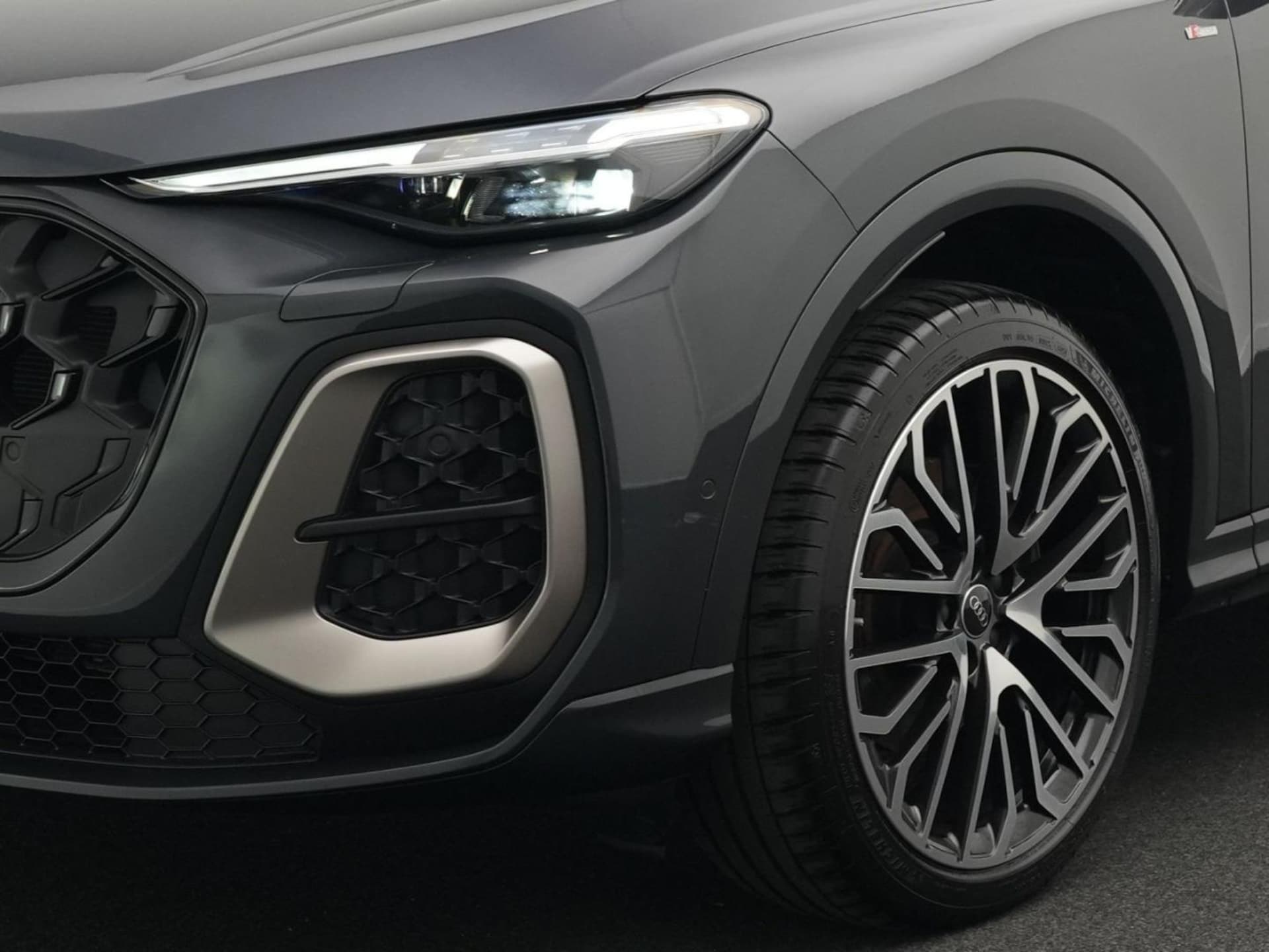 Audi Q5 Sportback edition one