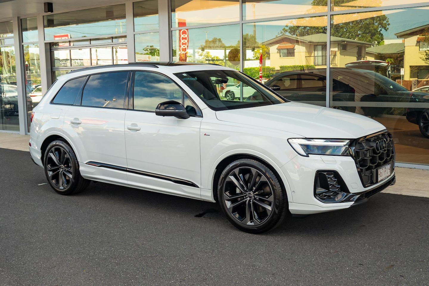 Image about Audi Q7 SUV TFSI quattro tiptronic