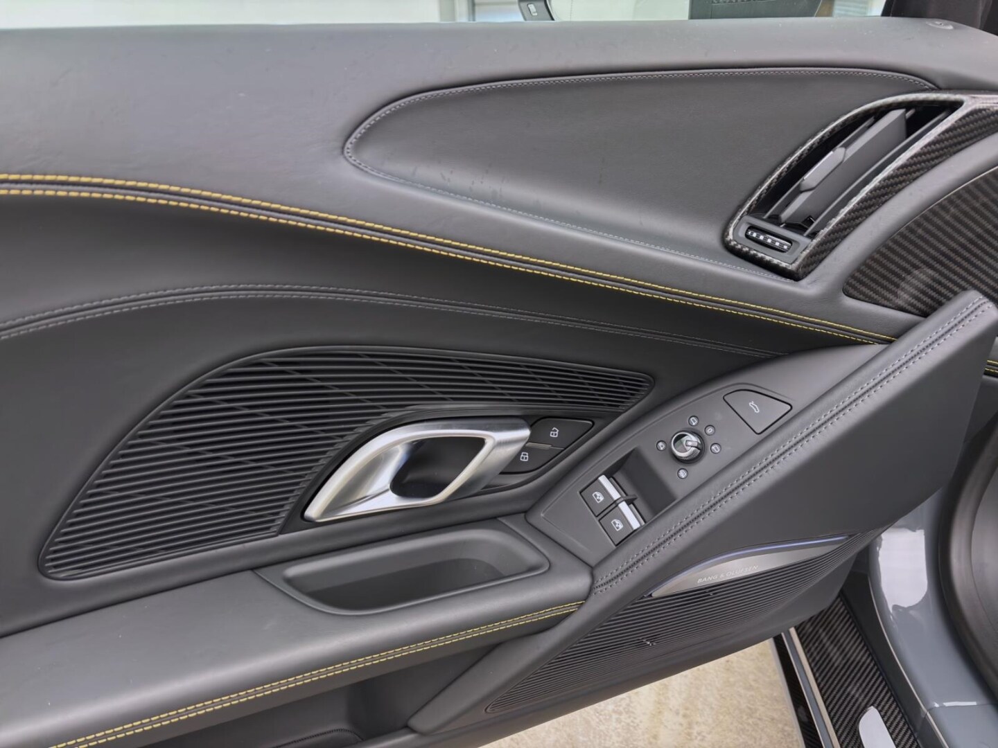 Image about Audi R8 Spyder FSI quattro S tronic
