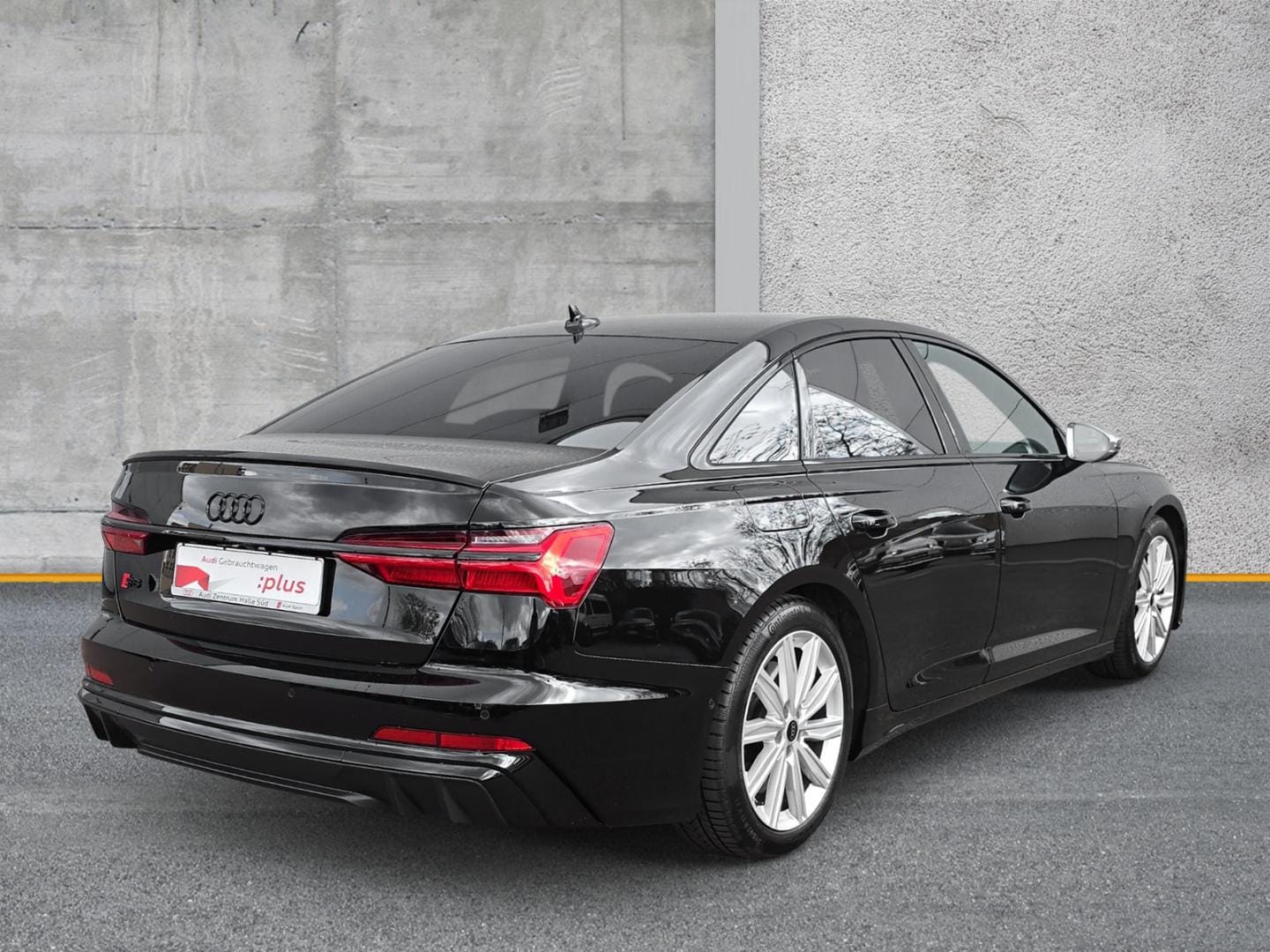 Bild über Audi S6 Limousine TDI quattro tiptronic - für weitere Informationen kontaktieren Sie den Audi Partner