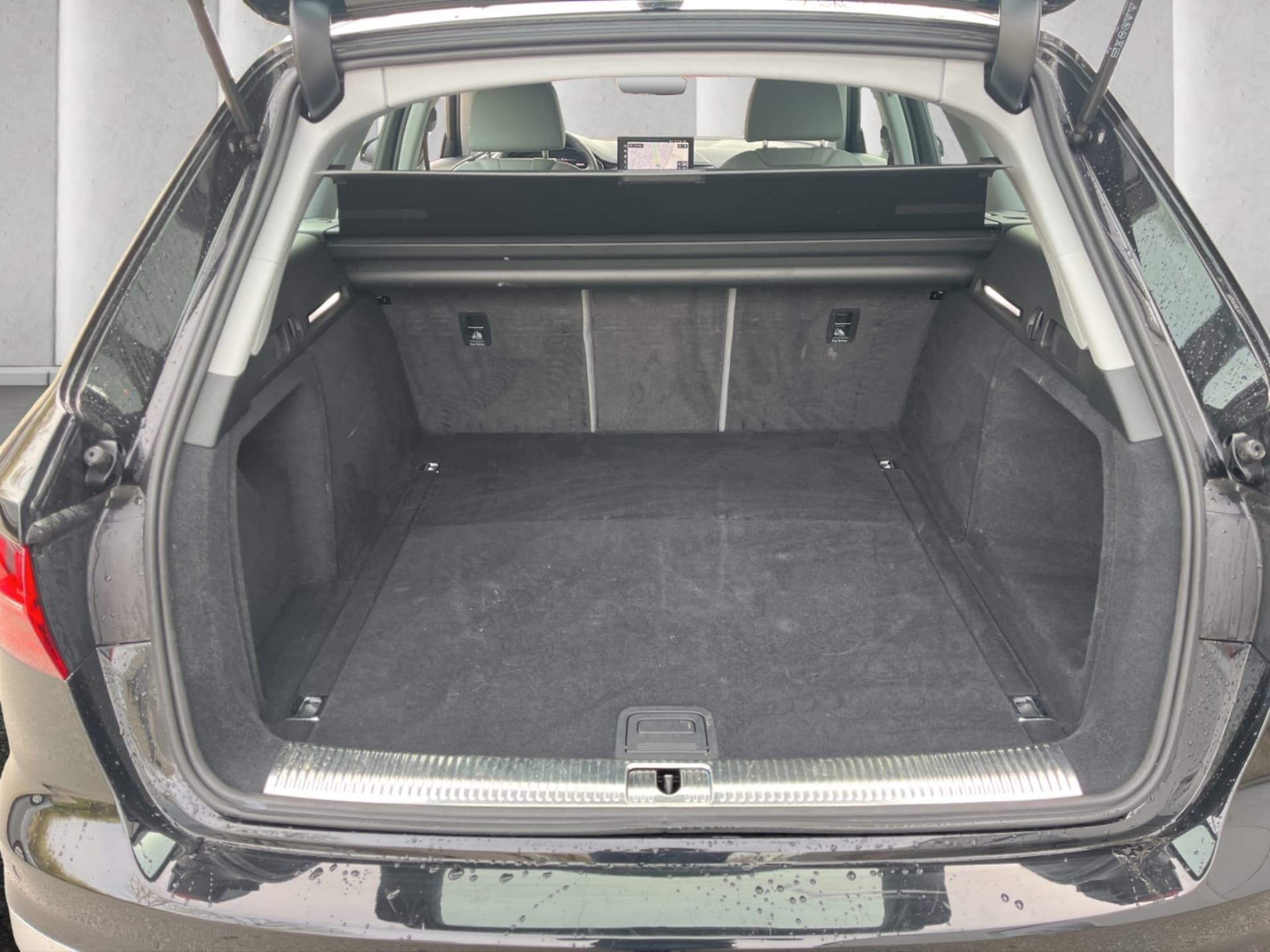 Audi A4 Avant S line