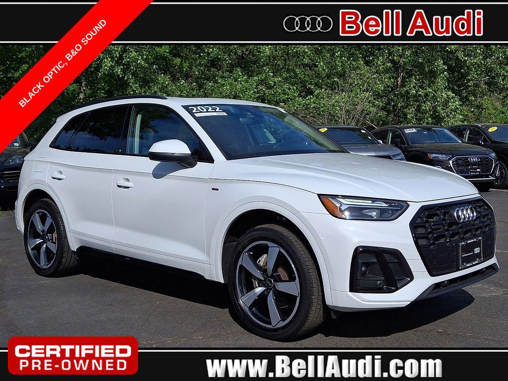 2022 Audi Q5 45 Premium Plus's photo