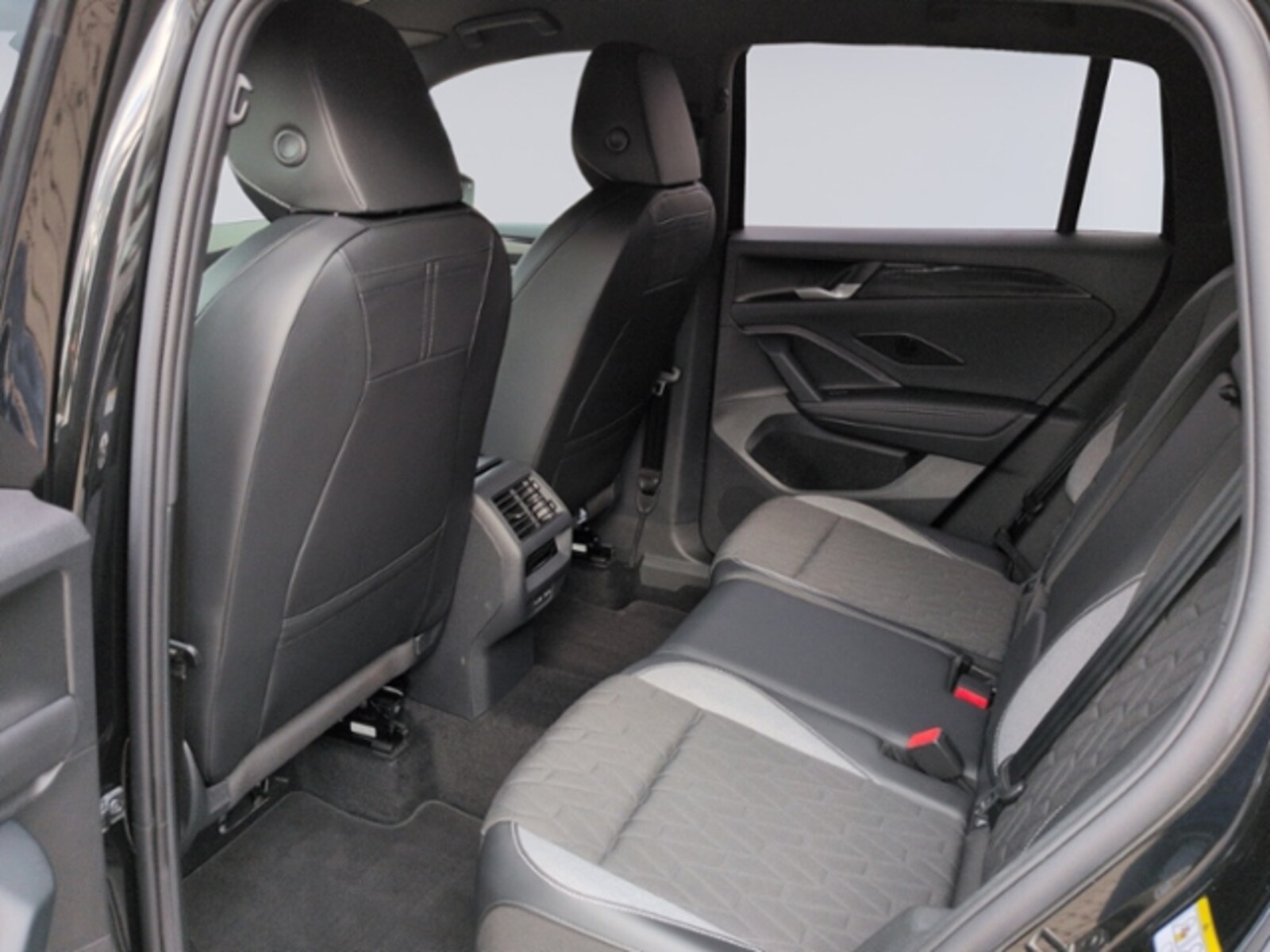 Volkswagen Tiguan – Bild 15