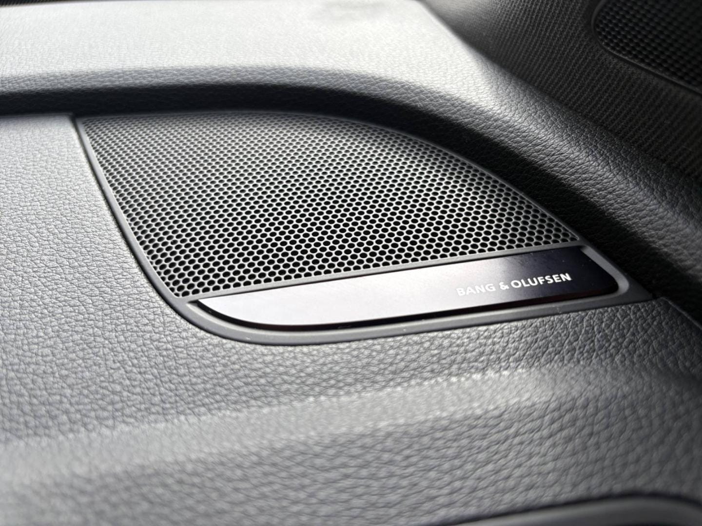 Image about Audi Q5 TFSI e Design 50 TFSI e quattro 220 kW (299 ch) S tronic