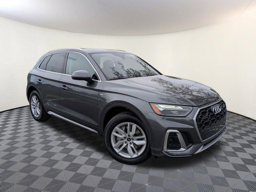 2023 Audi Q5 45 Premium's photo