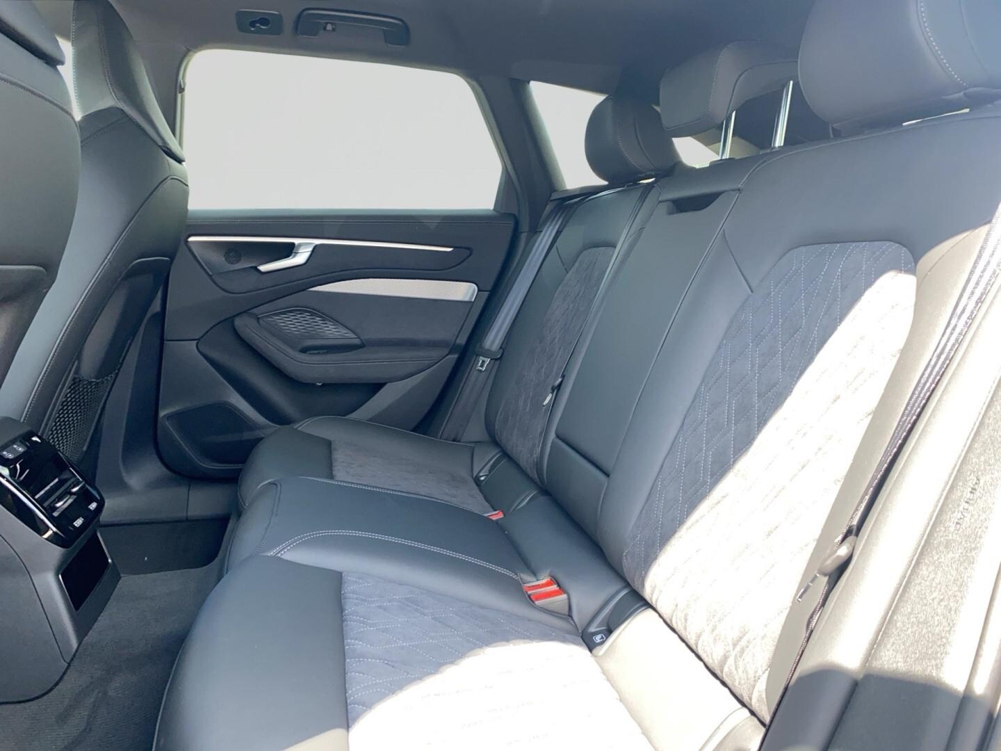 Bild über Audi A6 Avant edition one TDI quattro 150 kW S tronic - für weitere Informationen kontaktieren Sie den Audi Partner