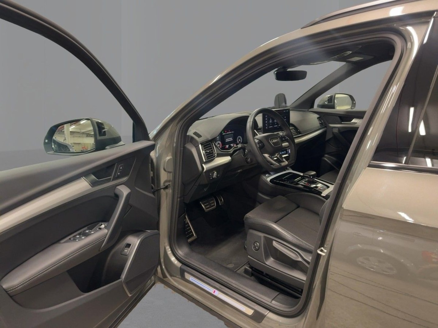 Bild über Audi Q5 Sportback 40 TFSI quattro S tronic - für weitere Informationen kontaktieren Sie den Audi Partner