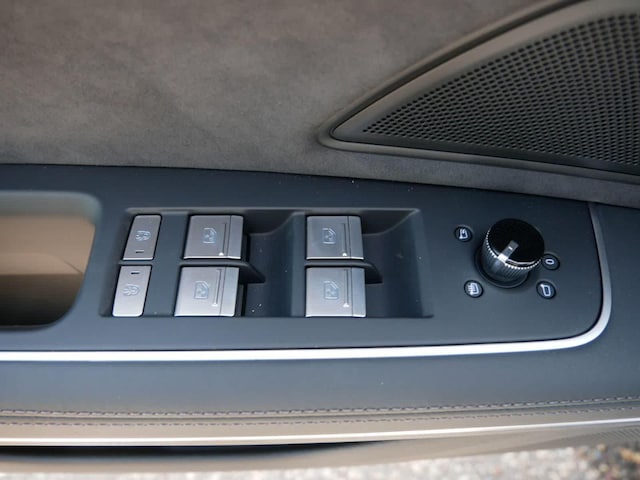 2026 Audi A8 Base - Photo 17