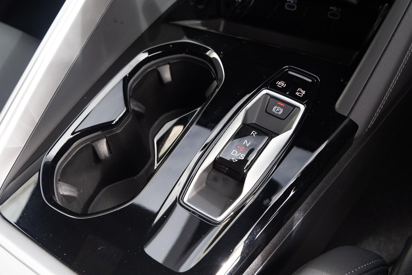 Image about Audi Q5 SUV e-hybrid quattro S tronic