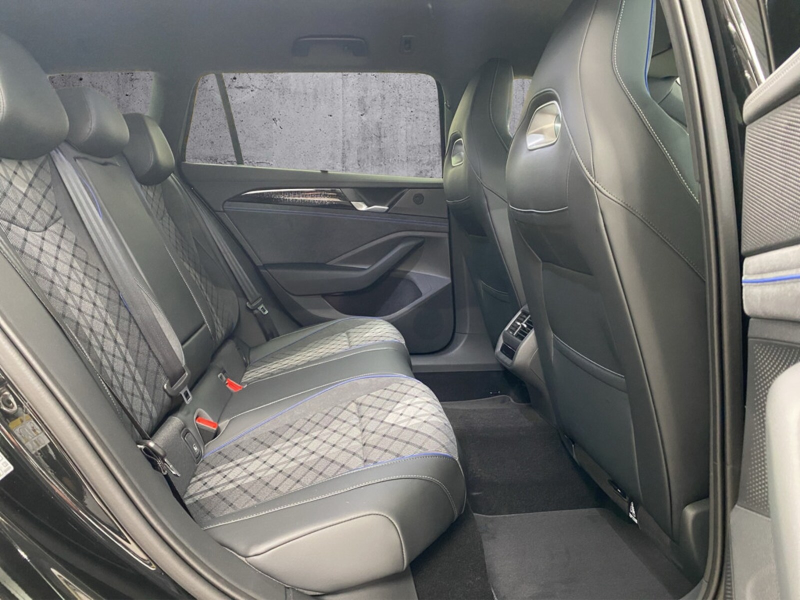 Volkswagen Passat – Bild 10