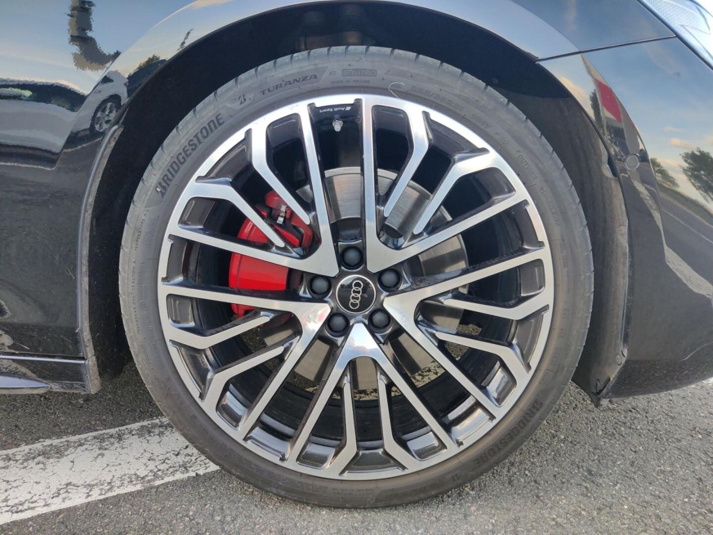 Bild über Audi A6 Avant TDI quattro 220 kW S tronic - für weitere Informationen kontaktieren Sie den Audi Partner