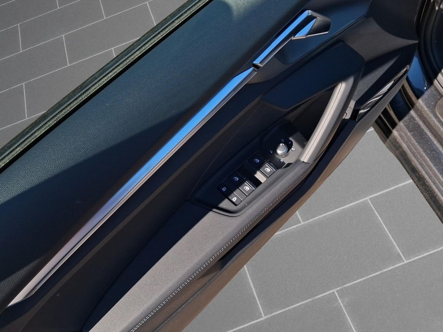 Bild über Audi A3 Limousine S line TFSI 110 kW S tronic - für weitere Informationen kontaktieren Sie den Audi Partner