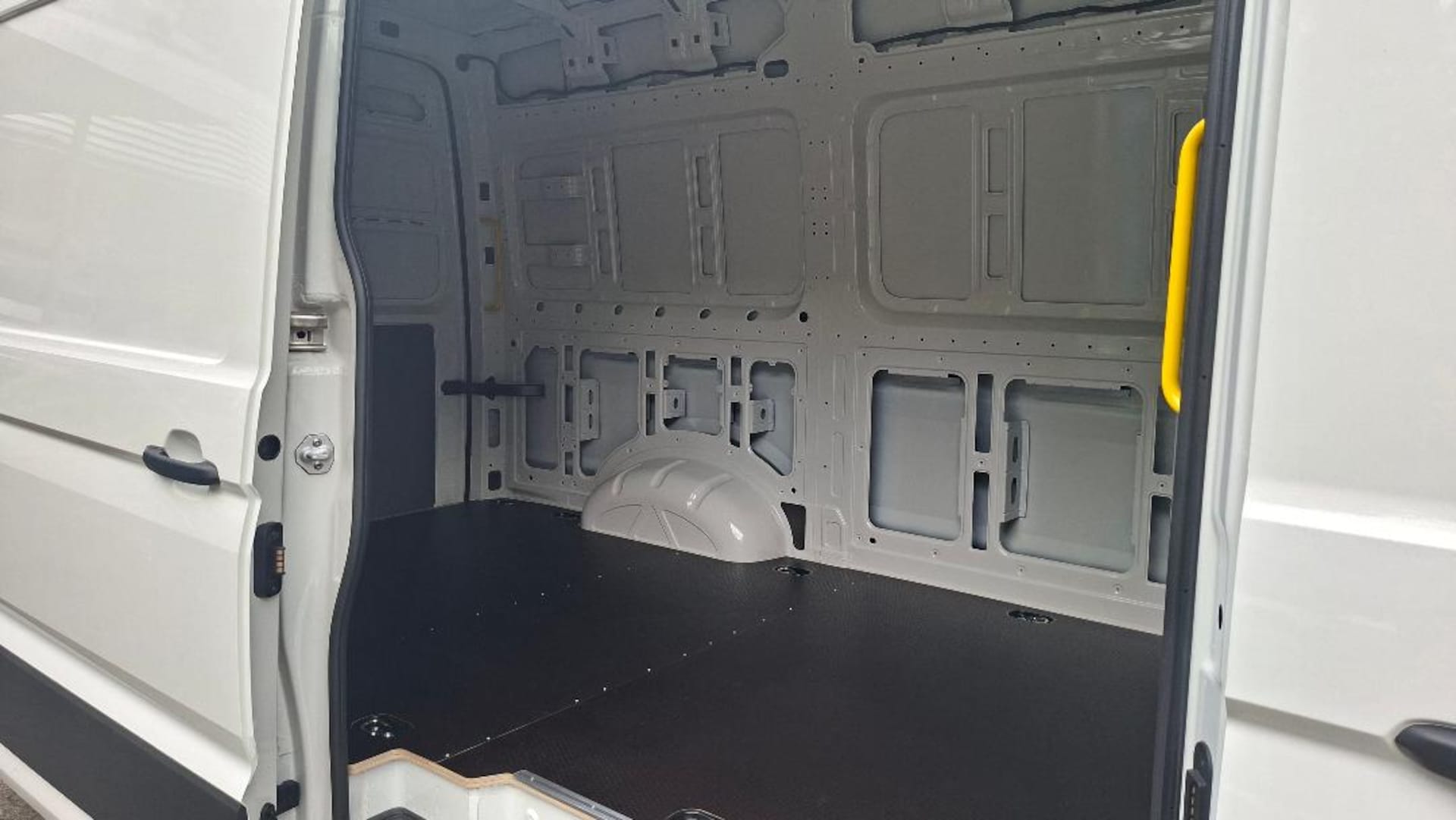 Volkswagen Crafter Kasten mittlerer Radstand