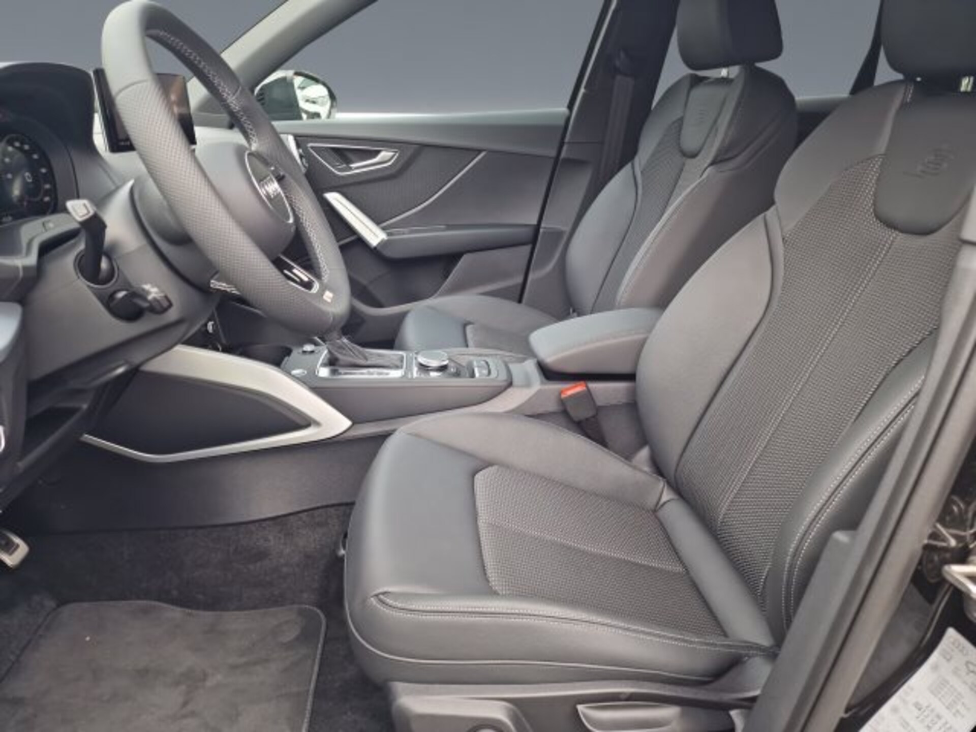 Audi Q2 S line