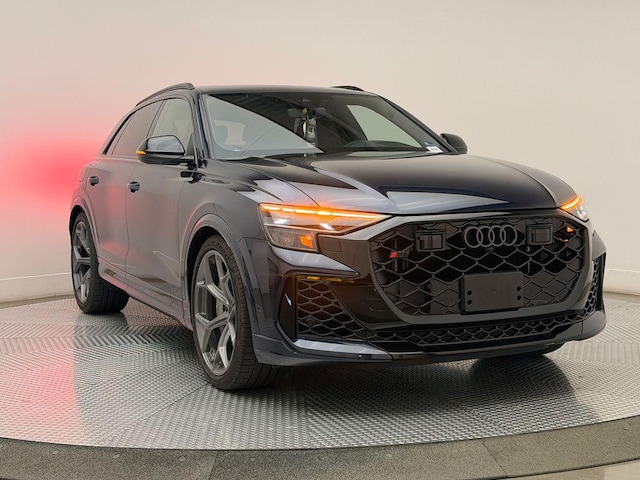 2026 Audi RS Q8 SUV performance
