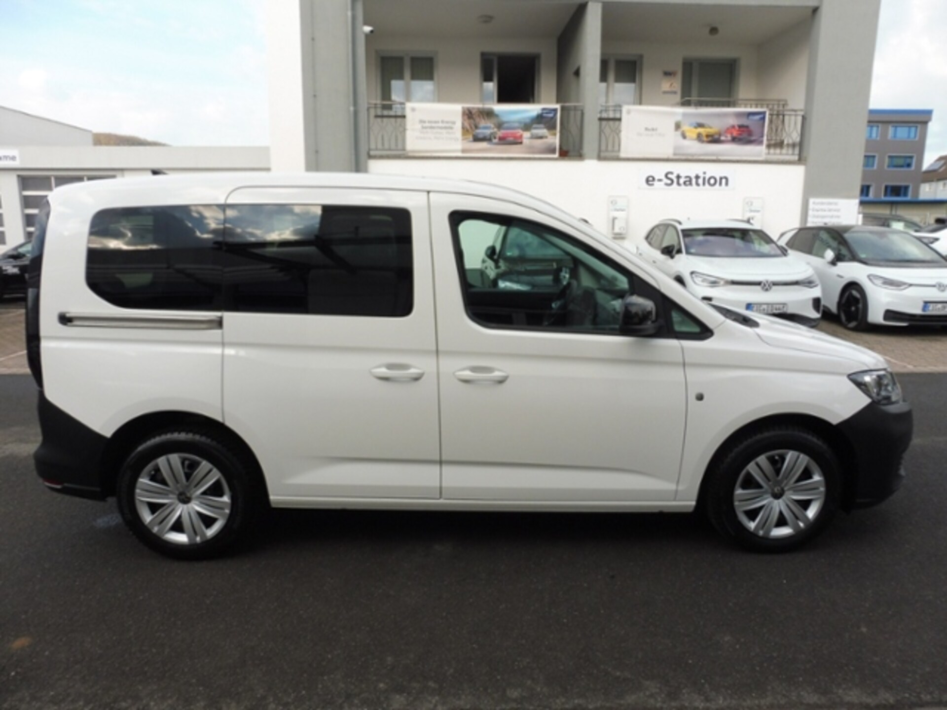 Volkswagen Caddy Basis-Modell