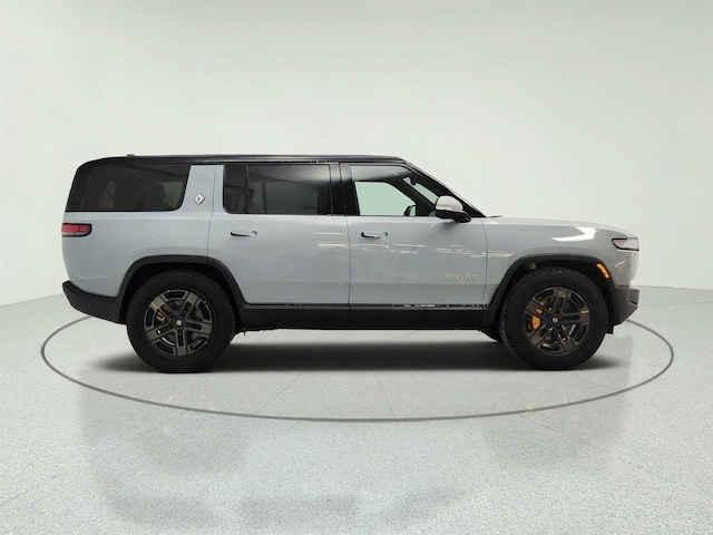 2023 Rivian R1S