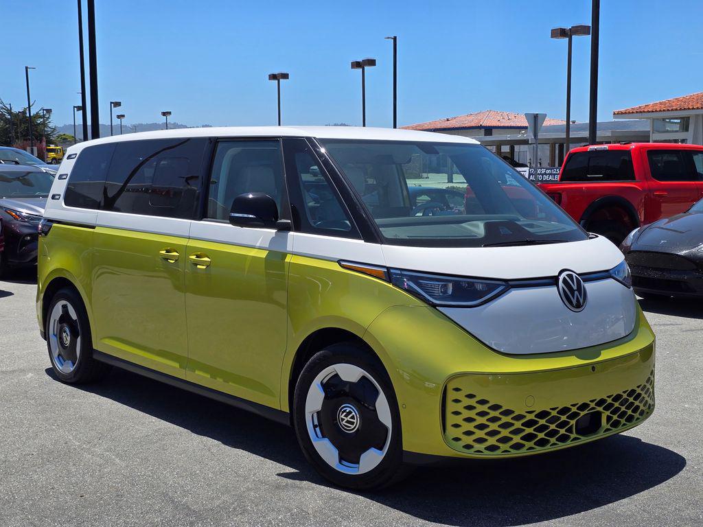 2025 Volkswagen ID. Buzz Pro S Plus Two-Tone's photo