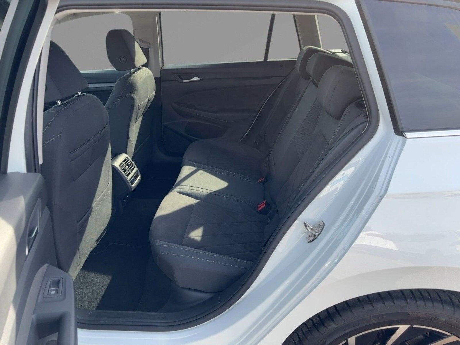Volkswagen Golf Variant – Bild 14