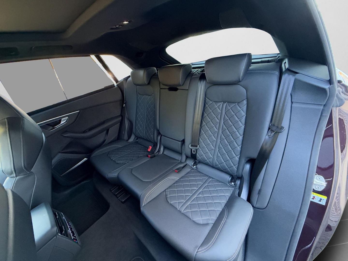 Bild über Audi Q8 SUV 50 TDI quattro tiptronic - für weitere Informationen kontaktieren Sie den Audi Partner