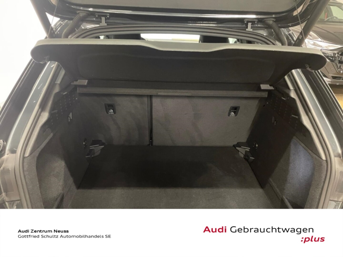 Bild über Audi A3 Sportback advanced 30 TFSI Schaltgetriebe - für weitere Informationen kontaktieren Sie den Audi Partner
