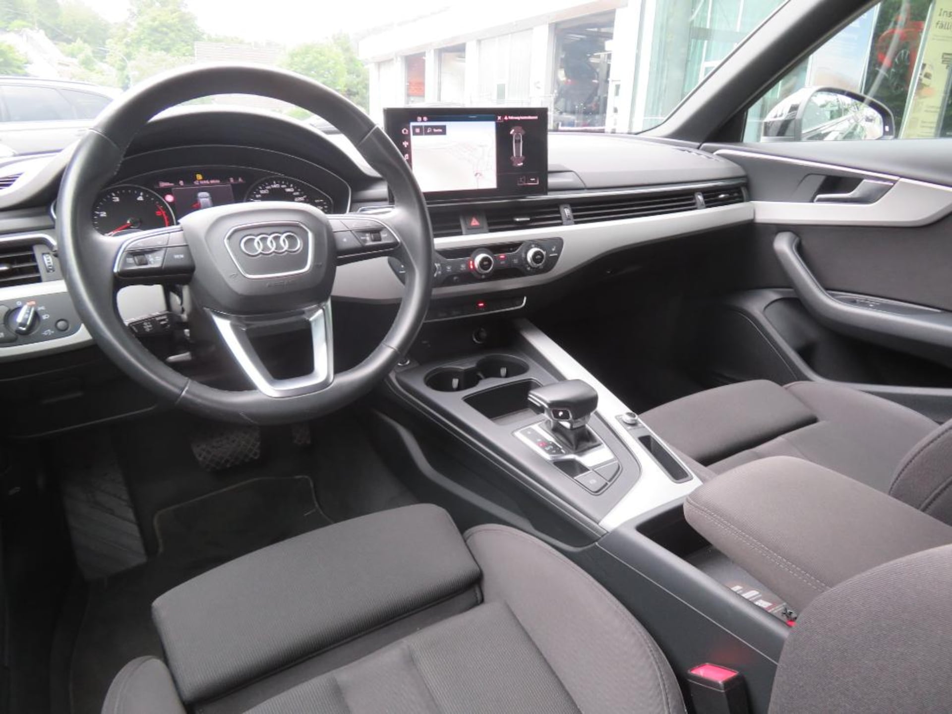 Audi A4 Avant S line
