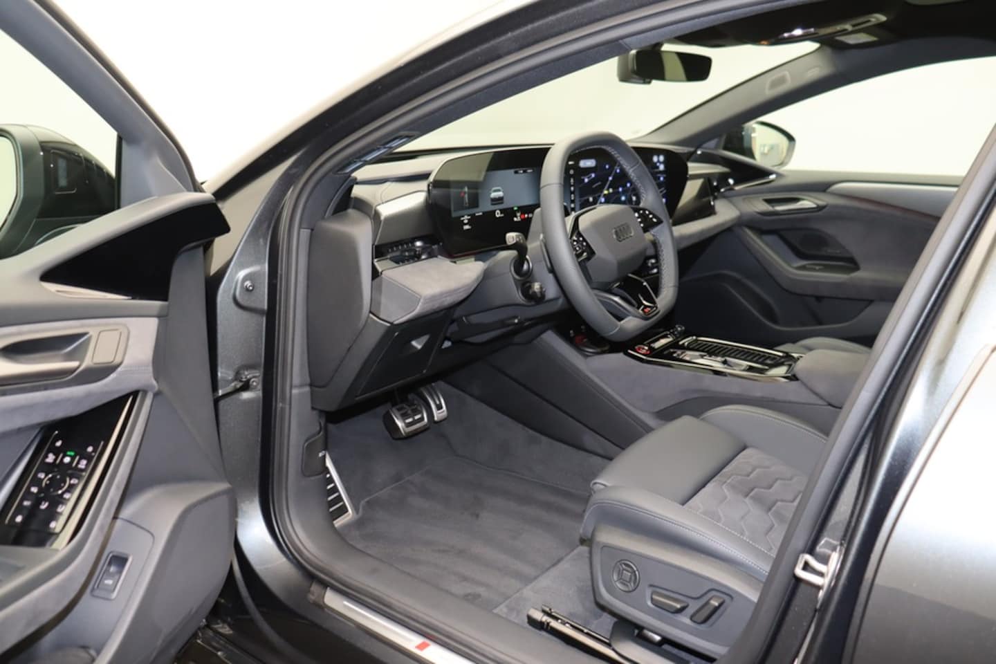 Bild über Audi A6 Sportback e-tron S line business e-tron performance 270 kW - für weitere Informationen kontaktieren Sie den Audi Partner