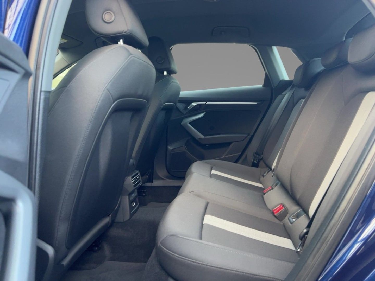 Bild über Audi A3 Sportback TFSI 110 kW S tronic - für weitere Informationen kontaktieren Sie den Audi Partner