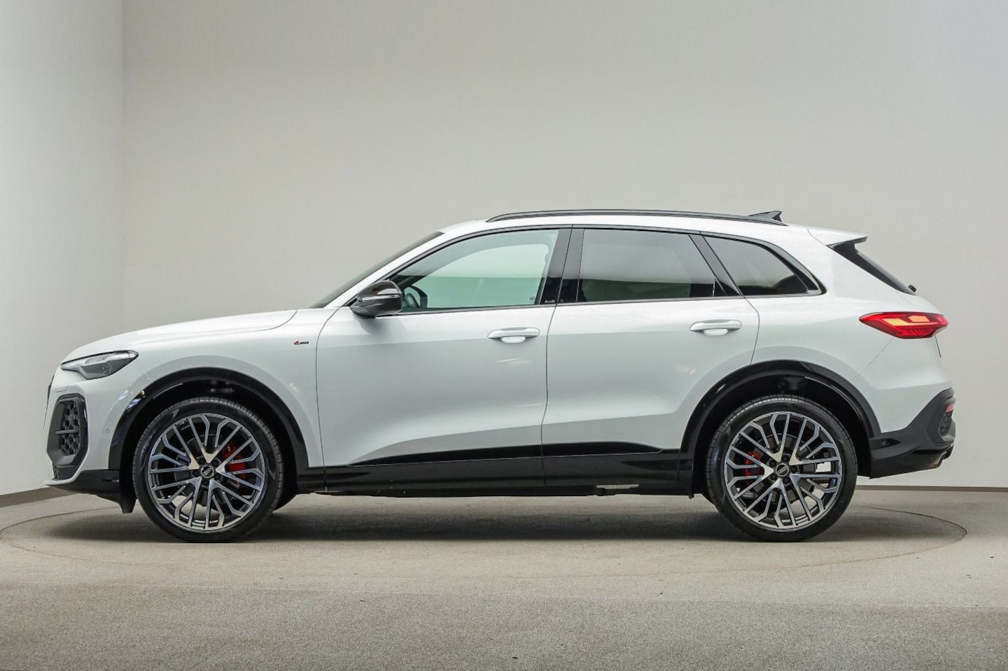 Bild über Audi Q5 SUV TFSI 150 kW S tronic - für weitere Informationen kontaktieren Sie den Audi Partner