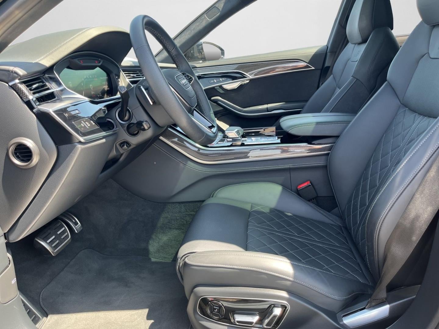 Bild über Audi S8 TFSI quattro tiptronic - für weitere Informationen kontaktieren Sie den Audi Partner