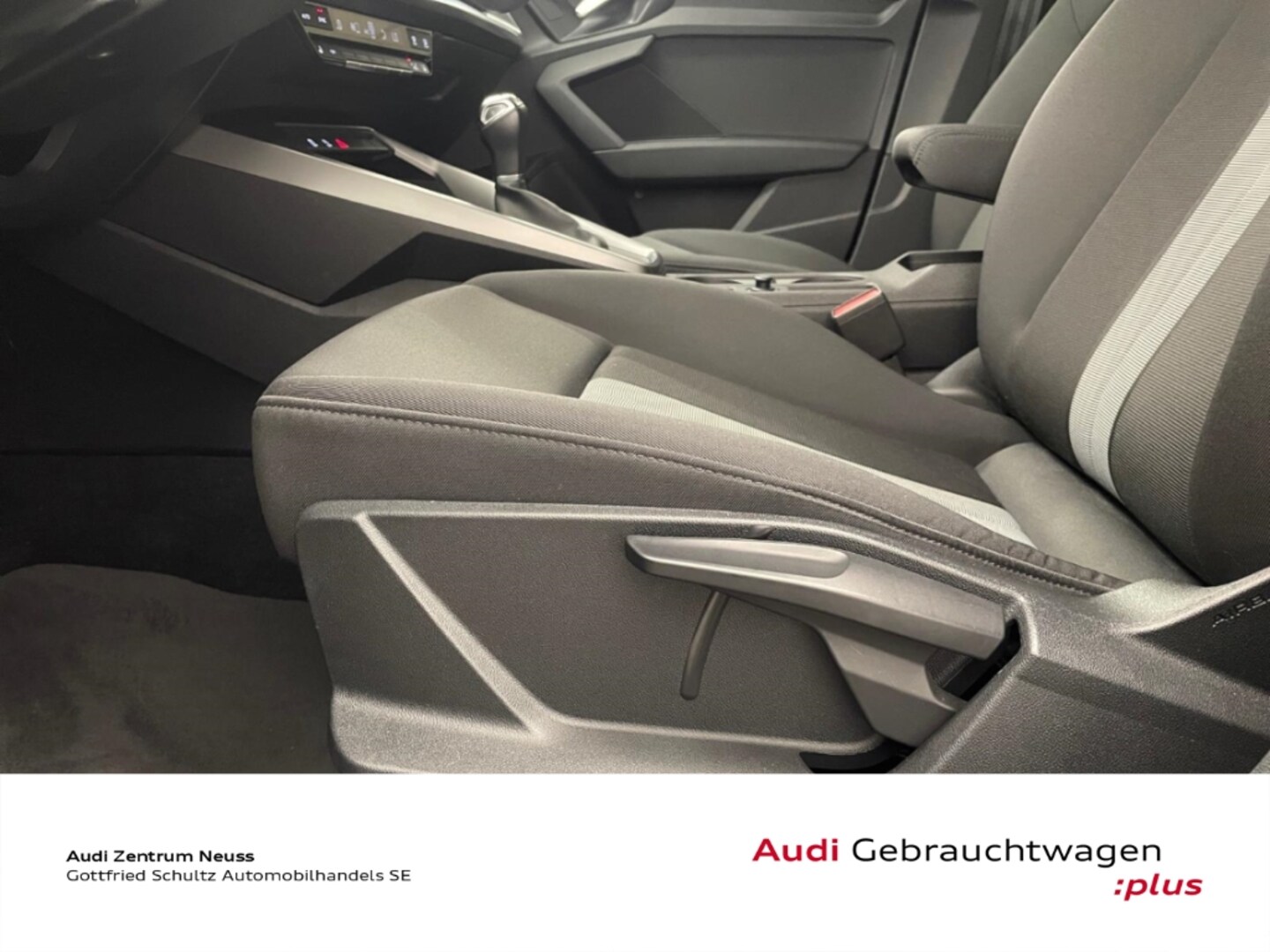 Bild über Audi A3 Sportback advanced 30 TFSI Schaltgetriebe - für weitere Informationen kontaktieren Sie den Audi Partner
