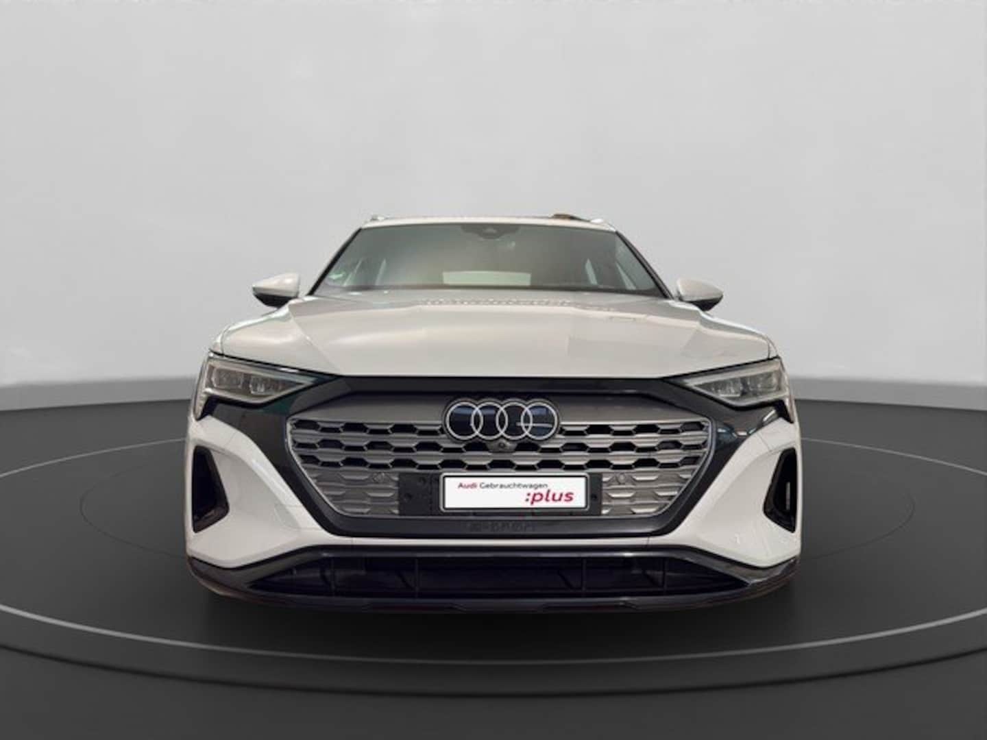 Bild über Audi Q8 Sportback e-tron advanced 50 e-tron quattro - für weitere Informationen kontaktieren Sie den Audi Partner