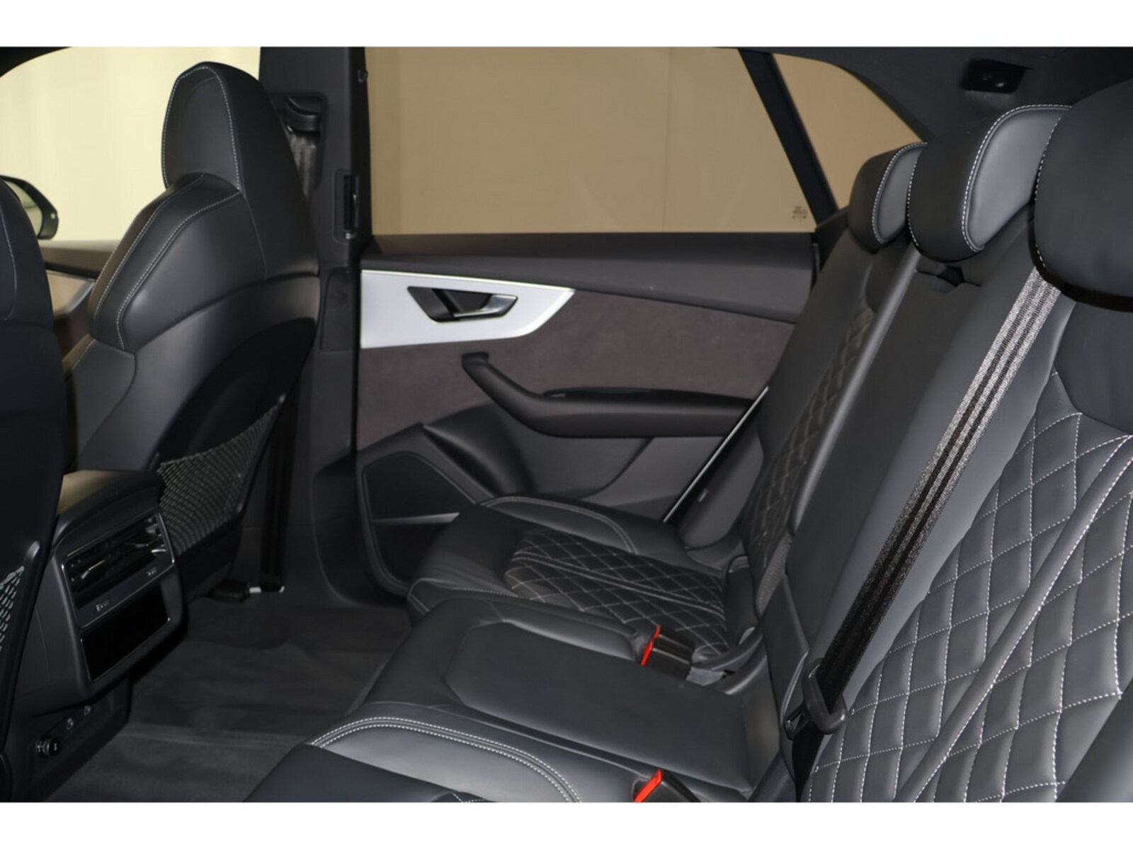 Audi Q8 – Bild 12