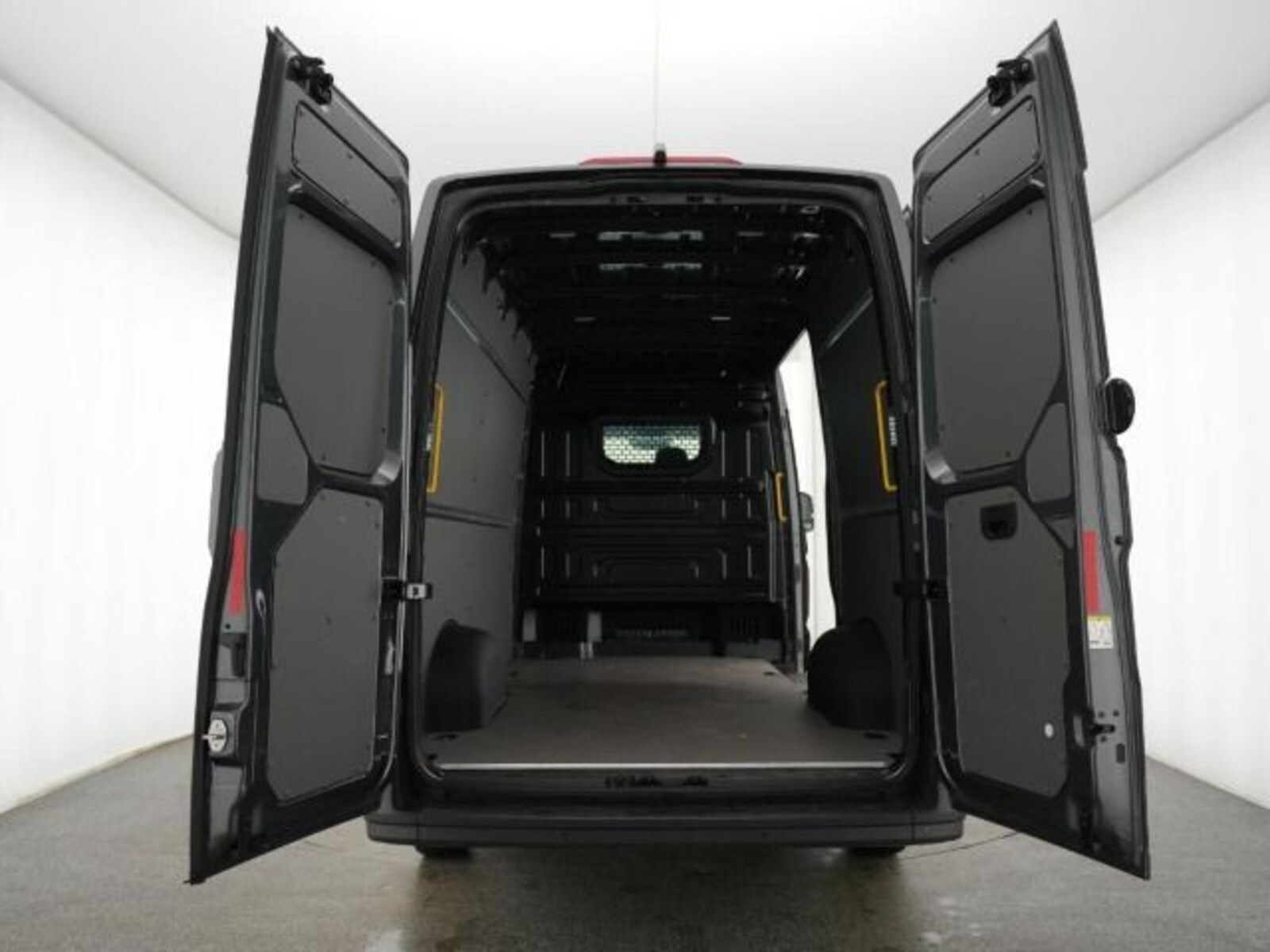 Volkswagen Crafter Kasten mittlerer Radstand – Bild 6
