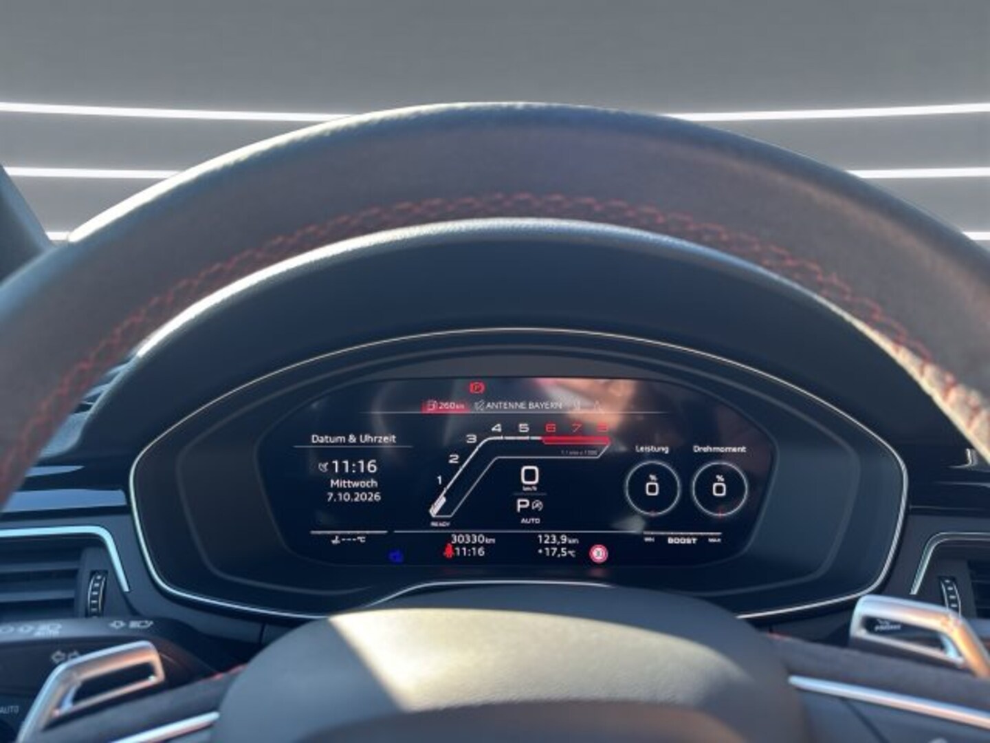 Bild über Audi RS 4 Avant TFSI quattro tiptronic - für weitere Informationen kontaktieren Sie den Audi Partner