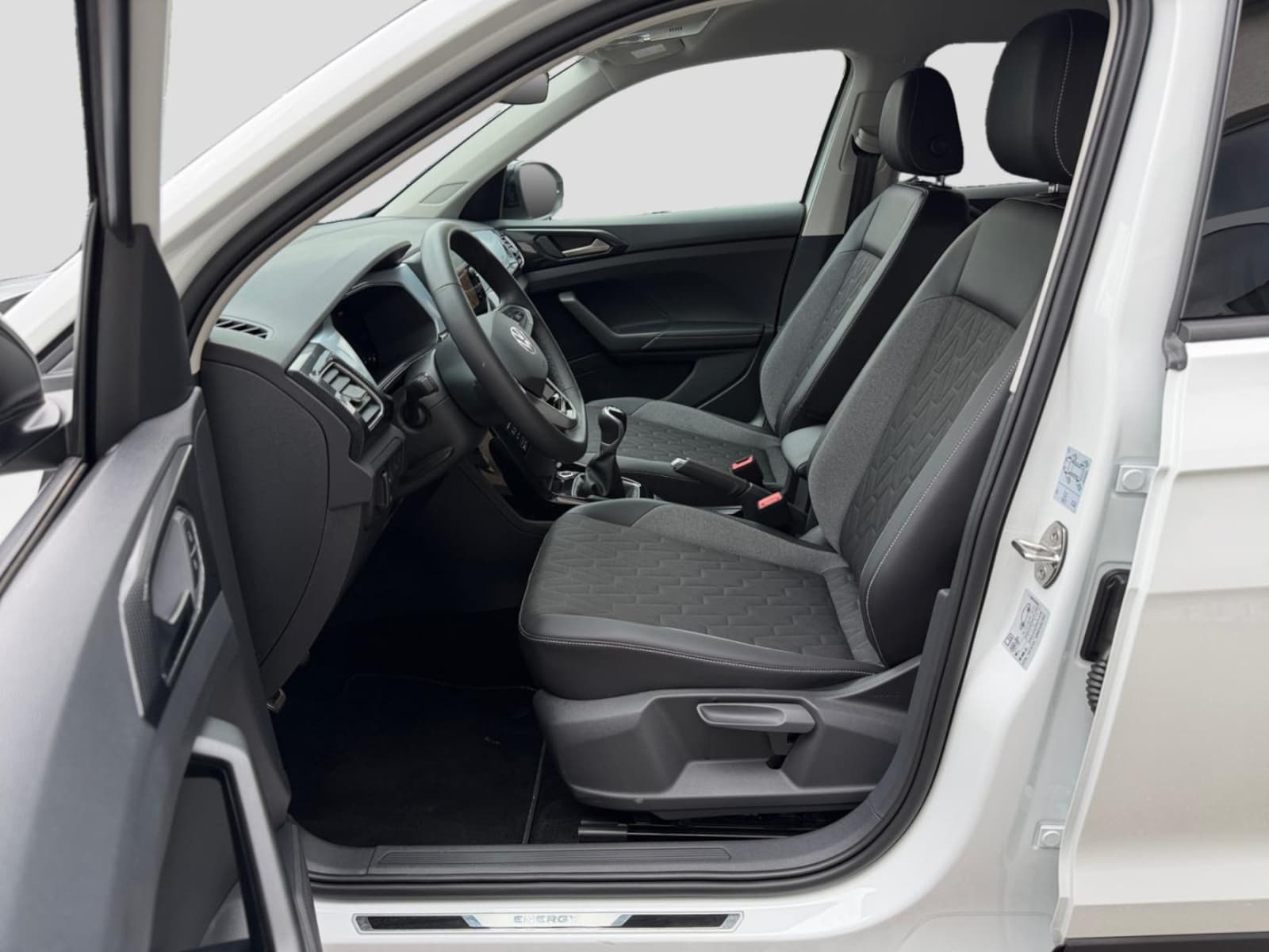 Volkswagen T-Cross – Bild 11