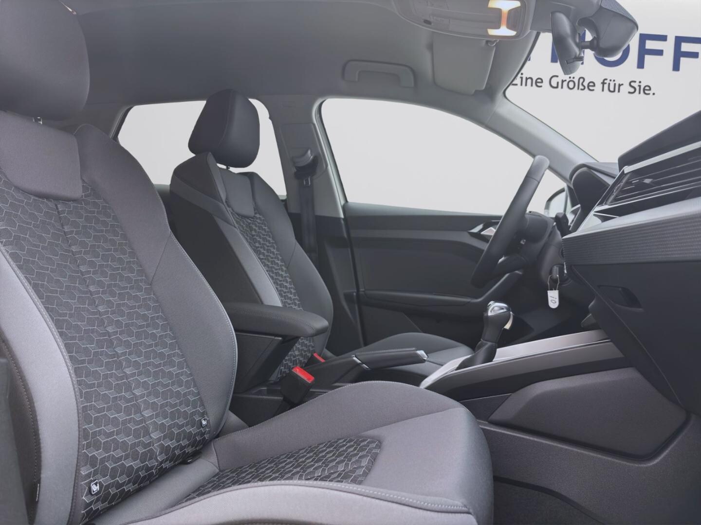 Bild über Audi A1 Sportback S line 25 TFSI S tronic - für weitere Informationen kontaktieren Sie den Audi Partner