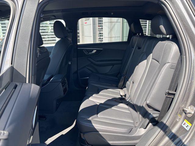 2025 Audi Q7 Premium Plus - Photo 12
