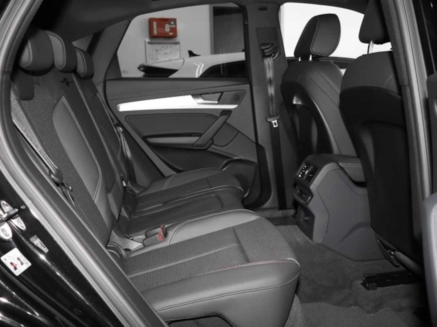 Bild über Audi Q5 Sportback 40 TFSI quattro S tronic - für weitere Informationen kontaktieren Sie den Audi Partner